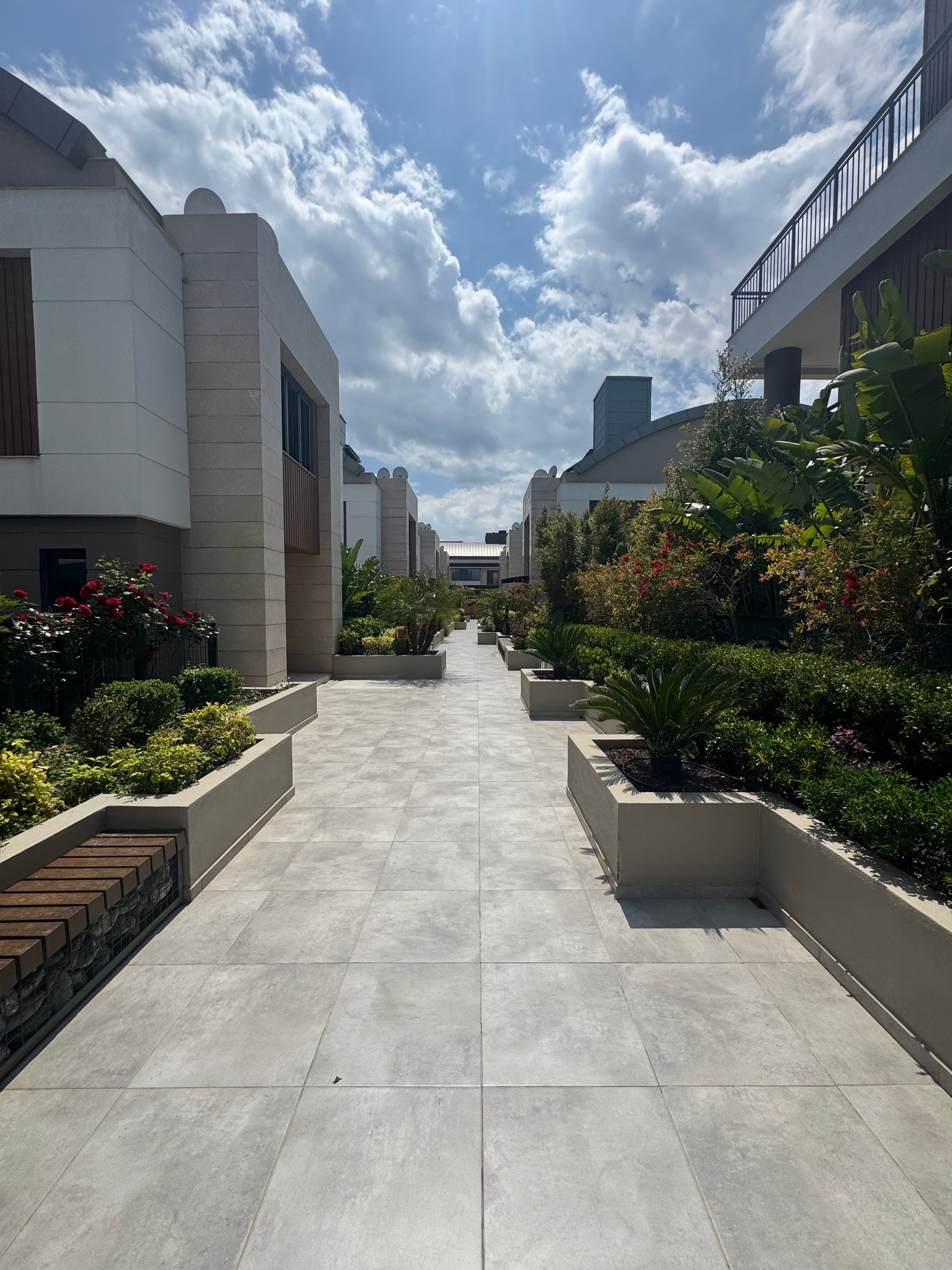 Antalya Konyaaltı da Satılık Villa.